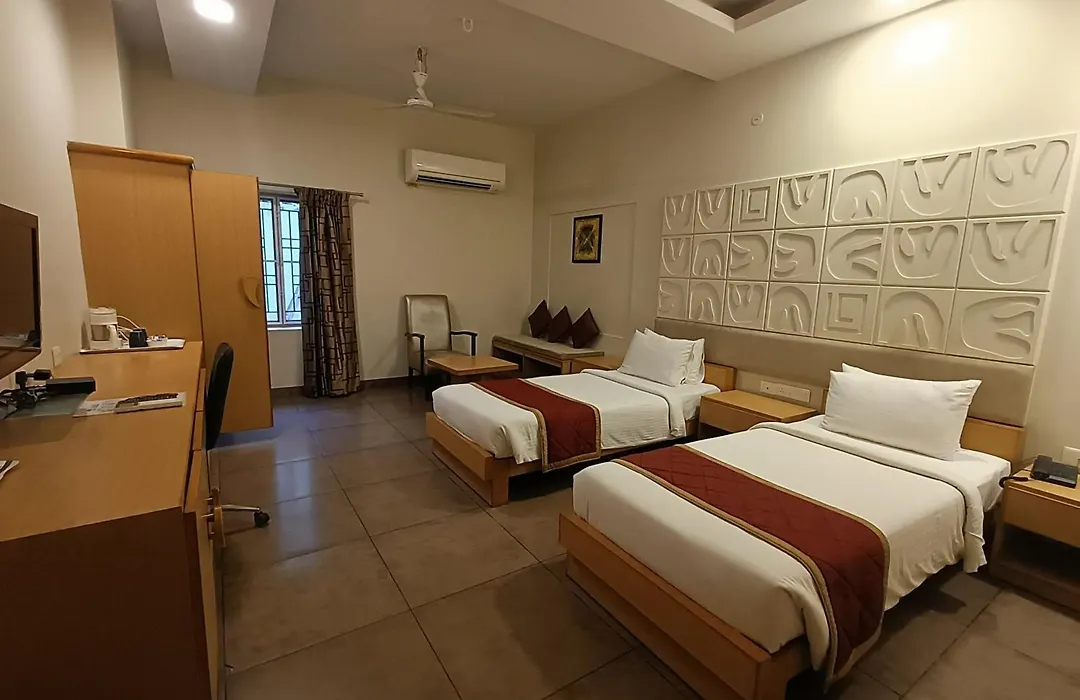 Classic Boutique Hotel & Luxury Service Apartments-1